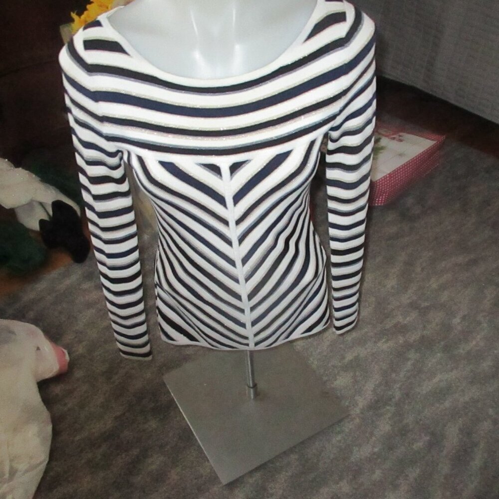 new without tags  white house black market xs  gold black and white  sweater